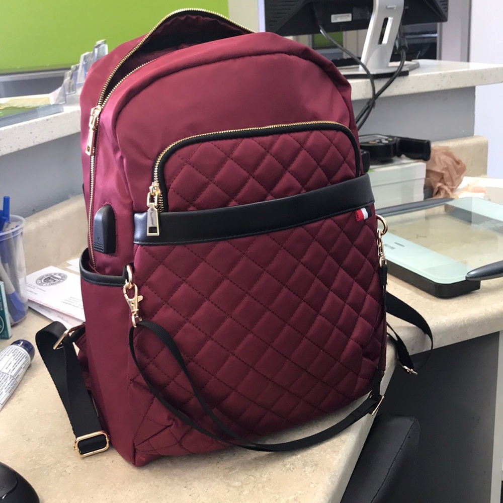 ModernistLook Luxe— Smart Backpack